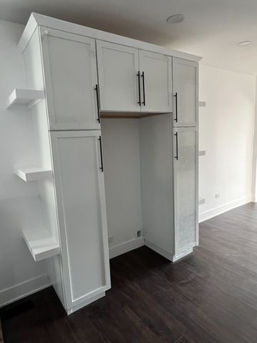 8423 S Carpenter Street, Chicago, IL 60620