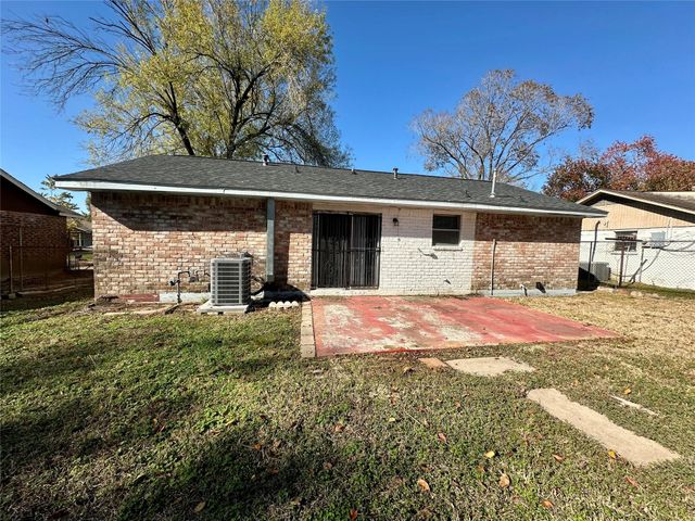 9834 Denning Drive, Houston, TX 77078