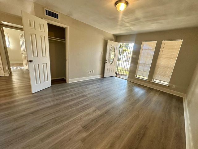 9834 Denning Drive, Houston, TX 77078