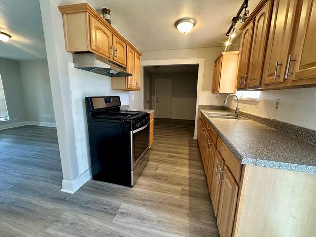 9834 Denning Drive, Houston, TX 77078