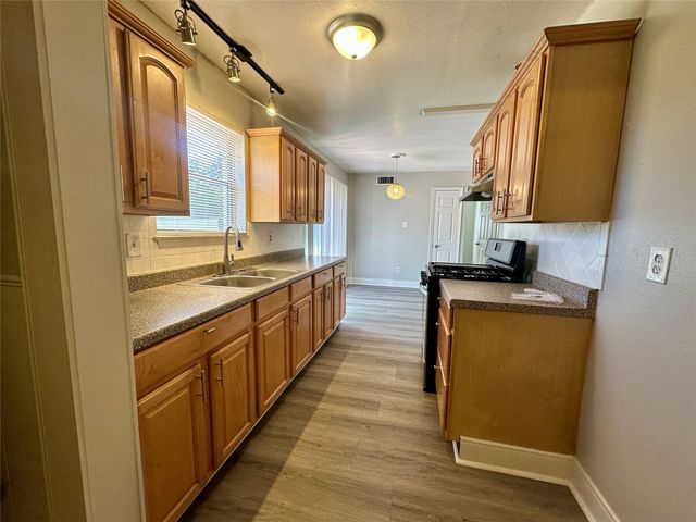 9834 Denning Drive, Houston, TX 77078