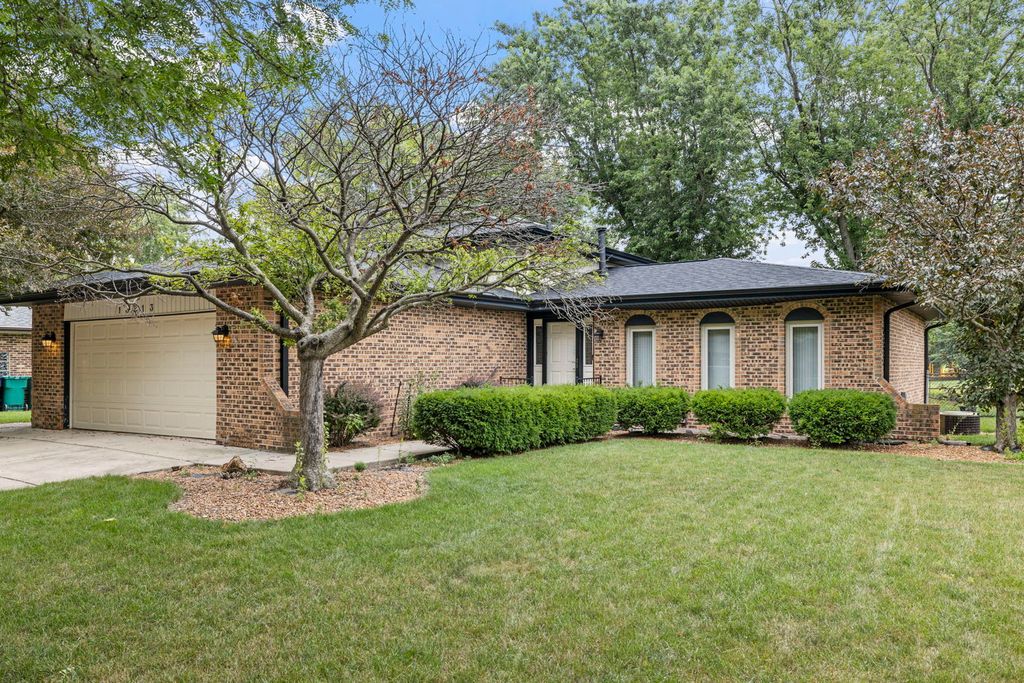13813 S 84th Avenue, Orland Park, IL 60462