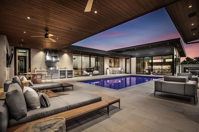 4416 AMARRA DR, Austin, TX 78735