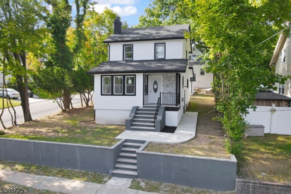 1470 Gaylord Ter, Teaneck Twp., NJ 07666