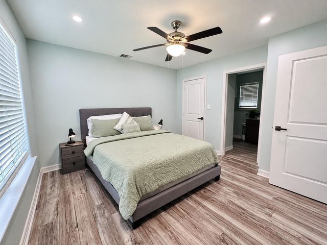 189 W Lakeview, Onalaska, TX 77360
