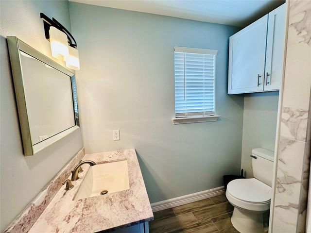189 W Lakeview, Onalaska, TX 77360
