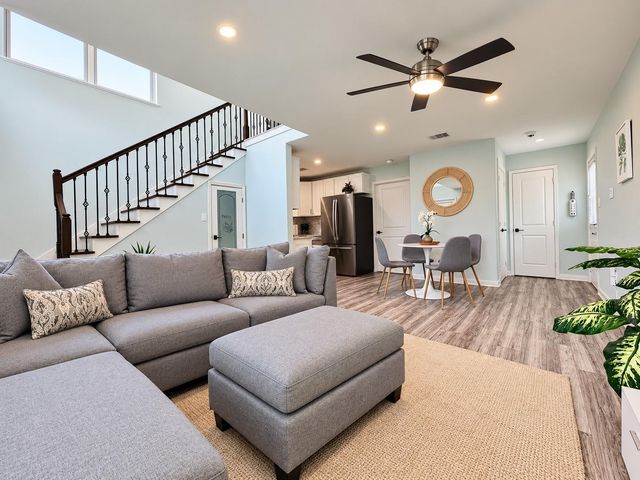 189 W Lakeview, Onalaska, TX 77360