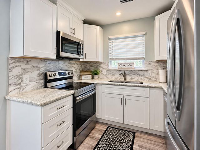 189 W Lakeview, Onalaska, TX 77360