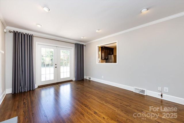 5400 Farmbrook Drive, Charlotte, NC 28210