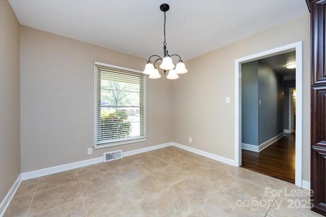 5400 Farmbrook Drive, Charlotte, NC 28210