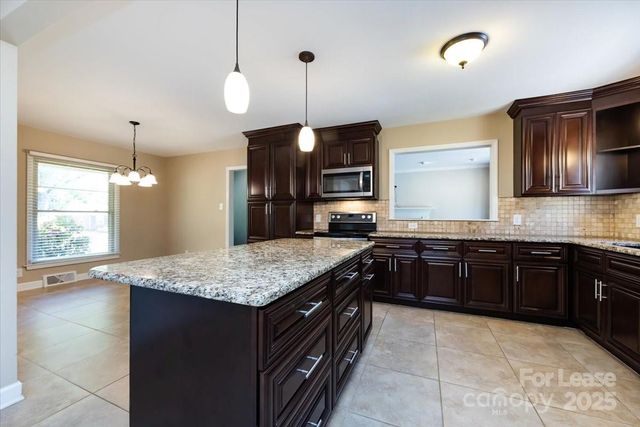 5400 Farmbrook Drive, Charlotte, NC 28210