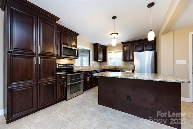 5400 Farmbrook Drive, Charlotte, NC 28210