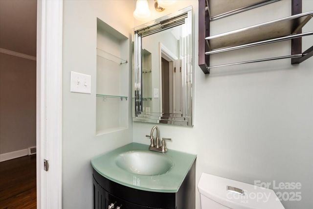 5400 Farmbrook Drive, Charlotte, NC 28210