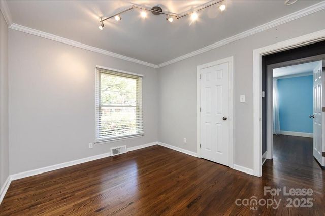 5400 Farmbrook Drive, Charlotte, NC 28210