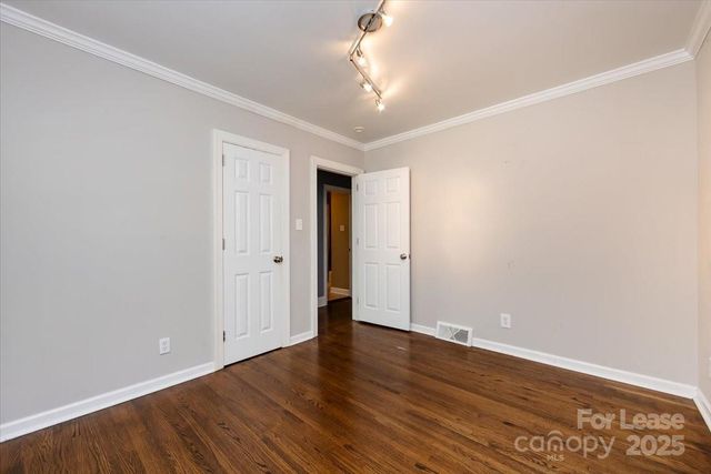 5400 Farmbrook Drive, Charlotte, NC 28210