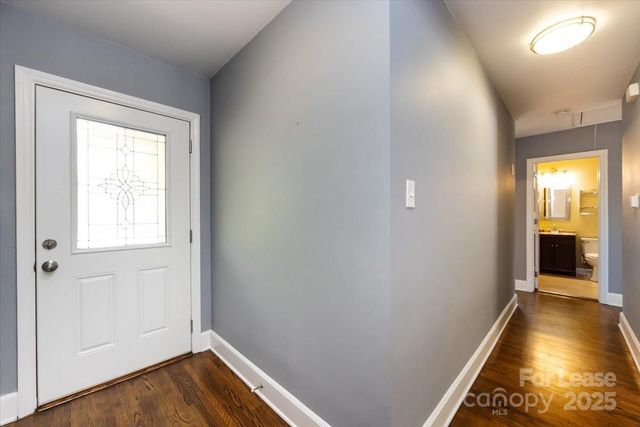 5400 Farmbrook Drive, Charlotte, NC 28210