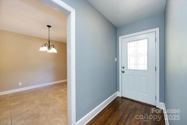 5400 Farmbrook Drive, Charlotte, NC 28210