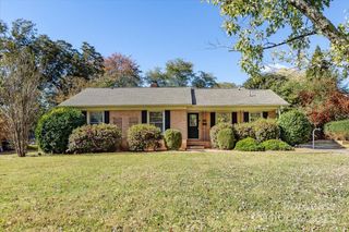 5400 Farmbrook Drive, Charlotte, NC 28210