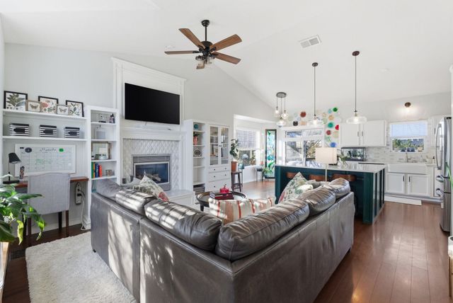 1922 N Beretta Ct, Andover, KS 67002