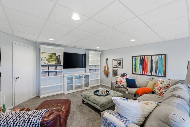 1922 N Beretta Ct, Andover, KS 67002