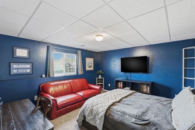 1922 N Beretta Ct, Andover, KS 67002