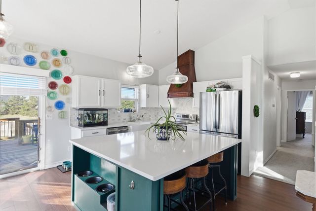 1922 N Beretta Ct, Andover, KS 67002