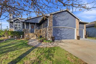 1922 N Beretta Ct, Andover, KS 67002