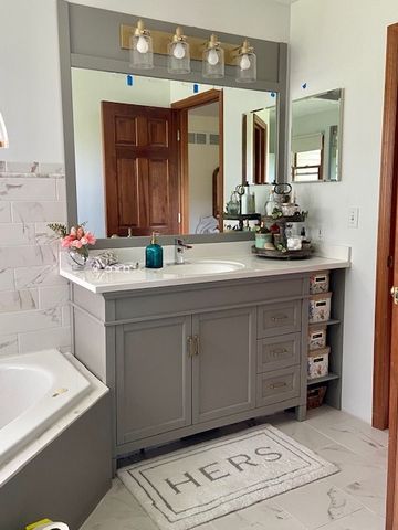 997 S Hampton Court, Aurora, IL 60506