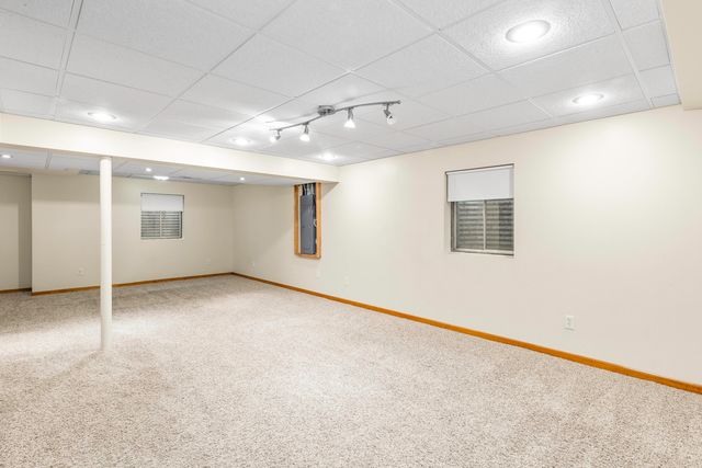 997 S Hampton Court, Aurora, IL 60506