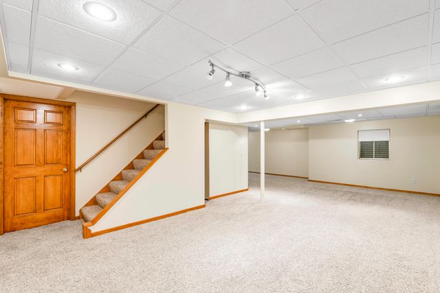 997 S Hampton Court, Aurora, IL 60506