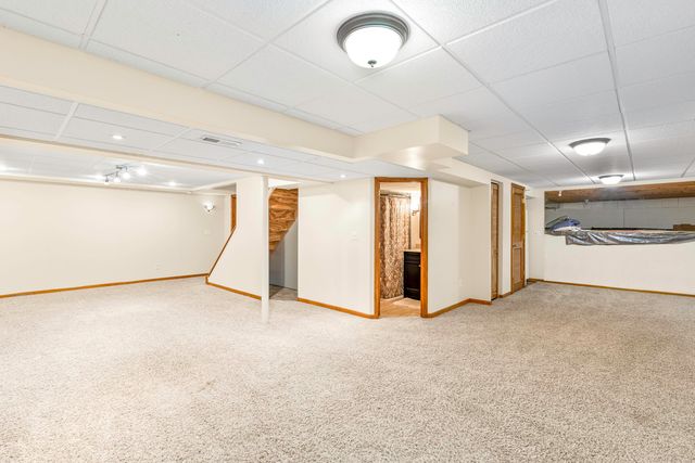 997 S Hampton Court, Aurora, IL 60506