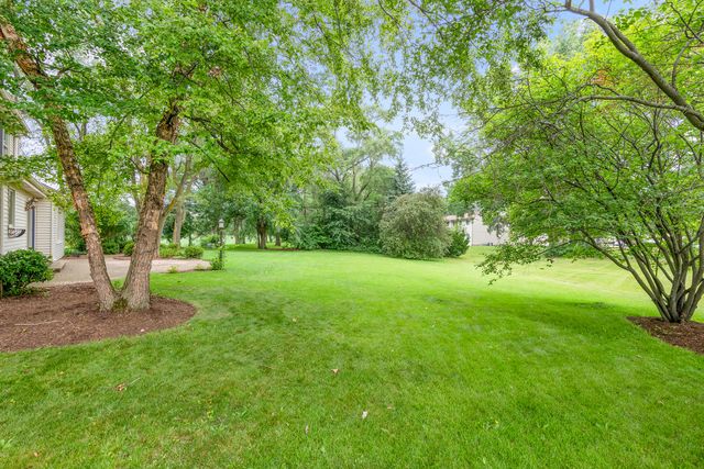 997 S Hampton Court, Aurora, IL 60506