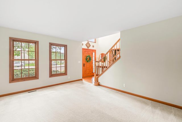 997 S Hampton Court, Aurora, IL 60506