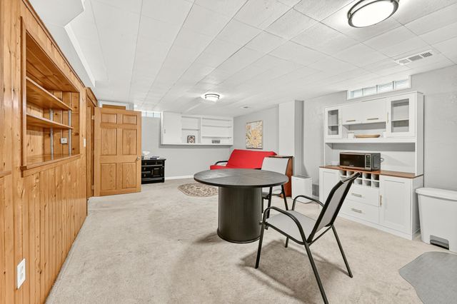 1401 10th Street NE, Rochester, MN 55906