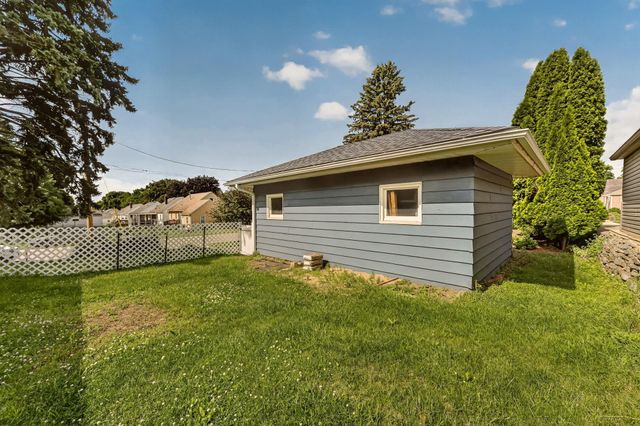 1401 10th Street NE, Rochester, MN 55906
