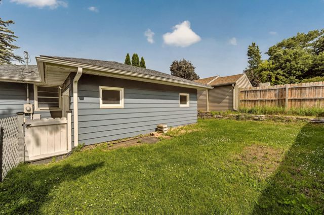 1401 10th Street NE, Rochester, MN 55906