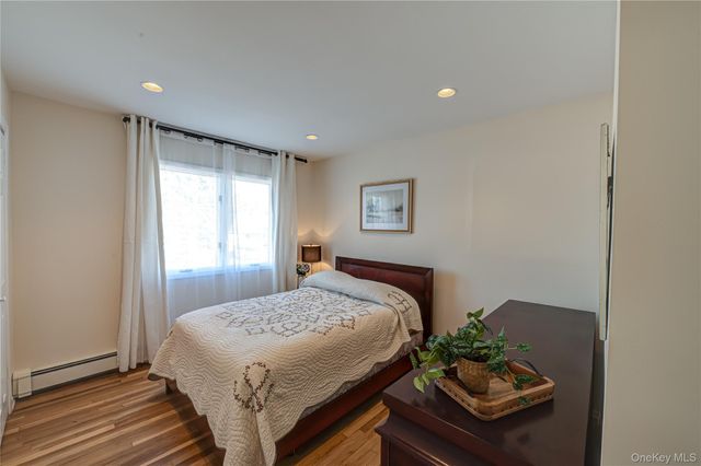 928 Peconic Avenue, West Babylon, NY 11704