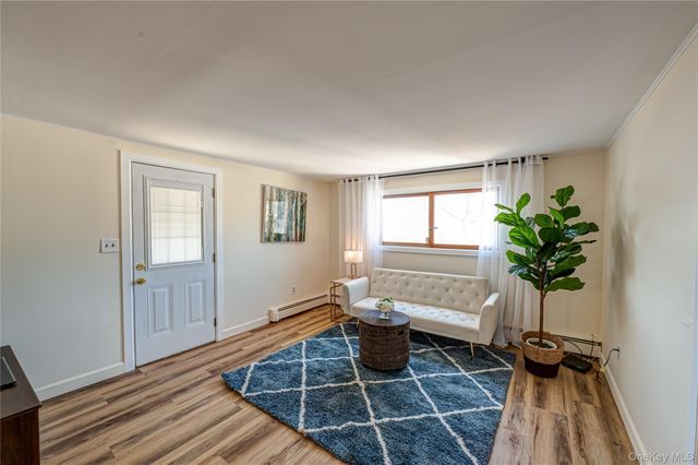 928 Peconic Avenue, West Babylon, NY 11704