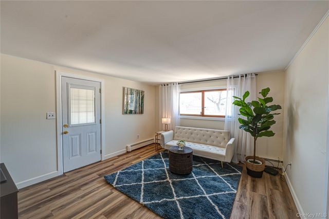 928 Peconic Avenue, West Babylon, NY 11704