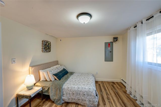 928 Peconic Avenue, West Babylon, NY 11704