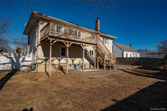 928 Peconic Avenue, West Babylon, NY 11704