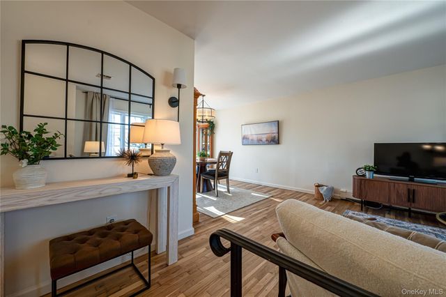 928 Peconic Avenue, West Babylon, NY 11704