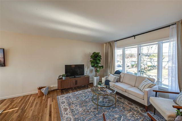 928 Peconic Avenue, West Babylon, NY 11704