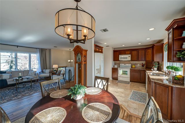 928 Peconic Avenue, West Babylon, NY 11704