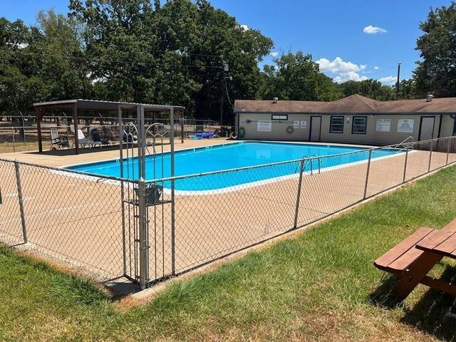 7137 Cayuga Drive, Mabank, TX 75156