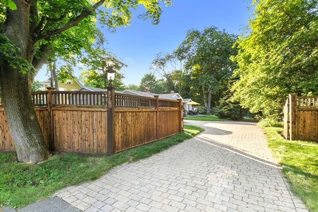 176 Colon St, Beverly, MA 01915