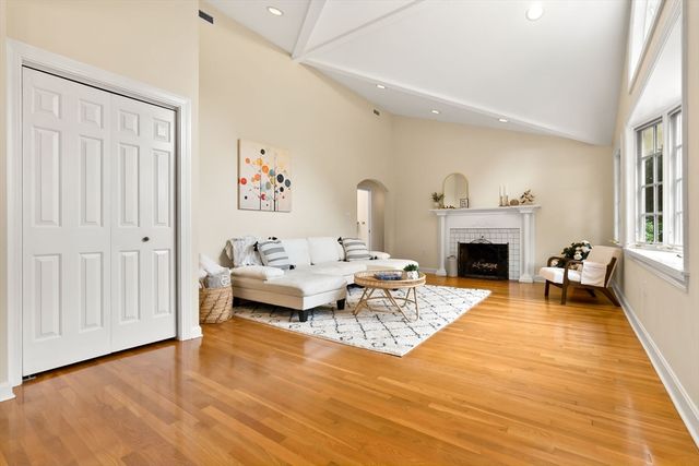 176 Colon St, Beverly, MA 01915
