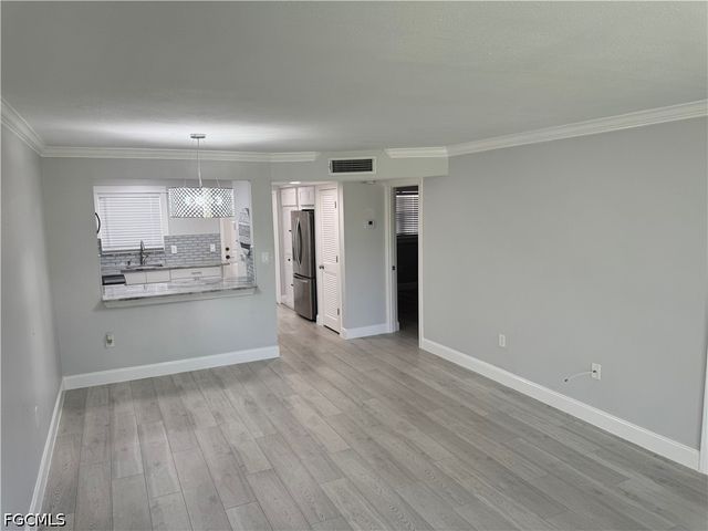 400 Forest Lakes BLVD 209, Naples, FL 34105
