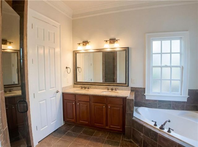 423 Tralee Court, Statham, GA 30666