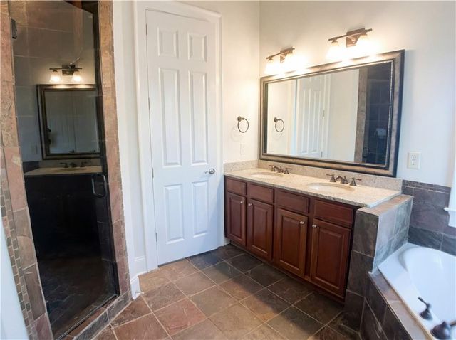 423 Tralee Court, Statham, GA 30666